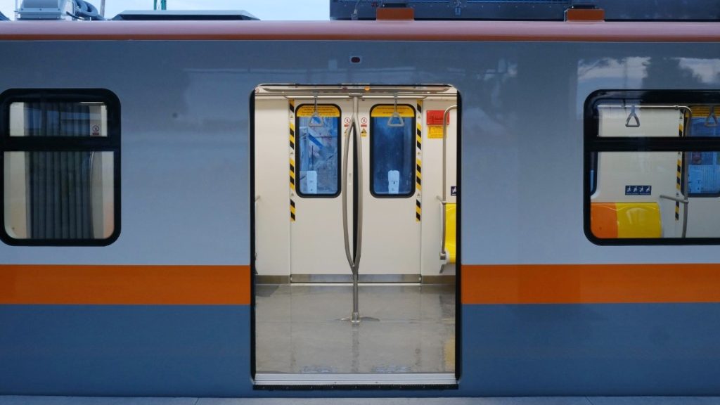 Horario del Servicio de la Línea 4 del Tren Ligero en Guadalajara para el 15 de diciembre