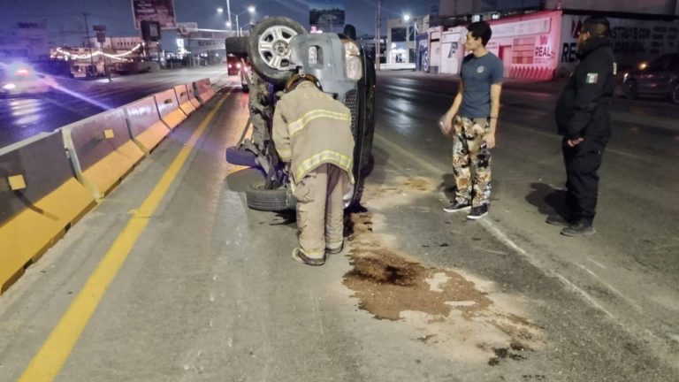 Jovencita de 20 años sufre volcadura en la carretera Torreón-San Pedro por exceso de velocidad