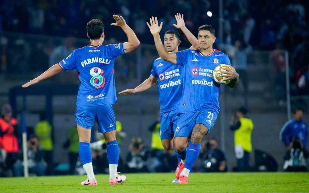 Delantero Sudamericano Se Convierte en Opción Real de Refuerzo para Cruz Azul