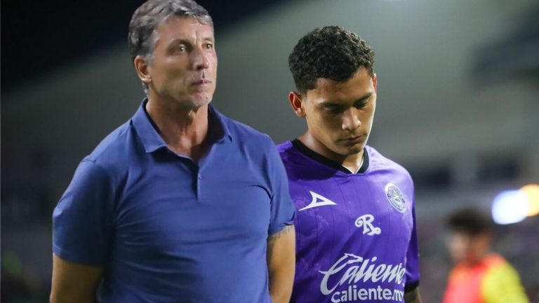 Mazatlán FC: Un naufragio en el fútbol con un desfile de técnicos y escándalos