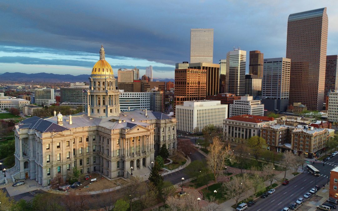 Nuevas leyes en Colorado: ¿Qué cambios esperan a los residentes desde enero de 2026?