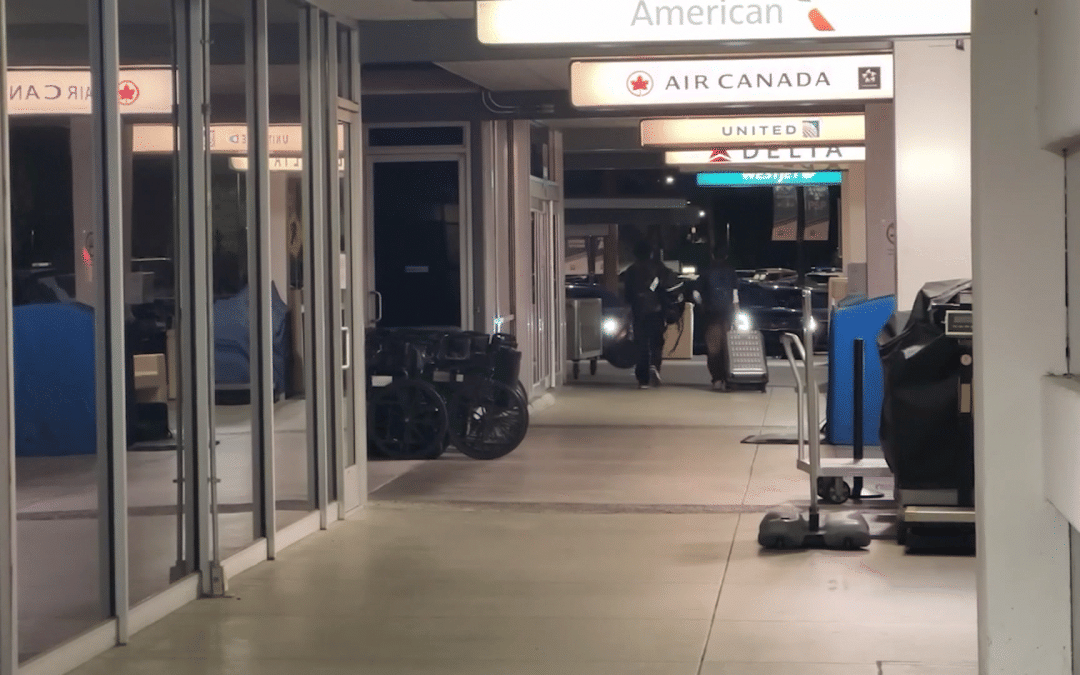 Aeropuerto de Palm Springs Advierte Sobre Retrasos en Viajes Navideños: Apreparese para el Aflujo de Pasajeros