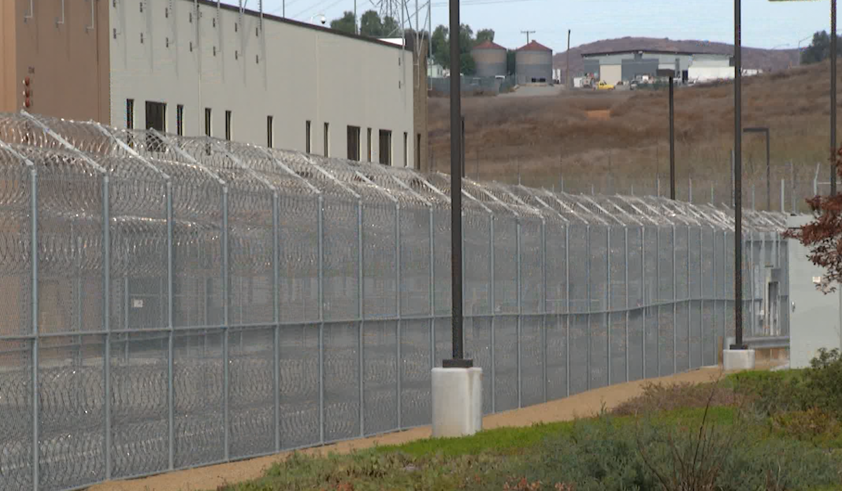 Denuncia de Maltrato Migratorio en el Centro de Detención de Otay Mesa