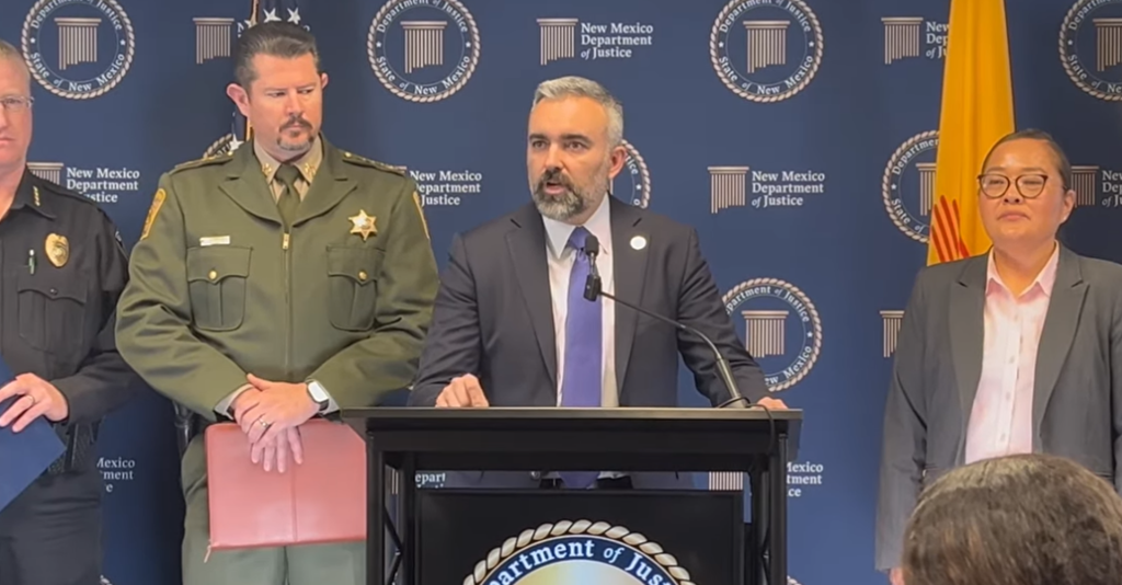 Nuevo México Refuerza la Estrategia para Rastrear Armas a través del Nuevo Centro de Inteligencia