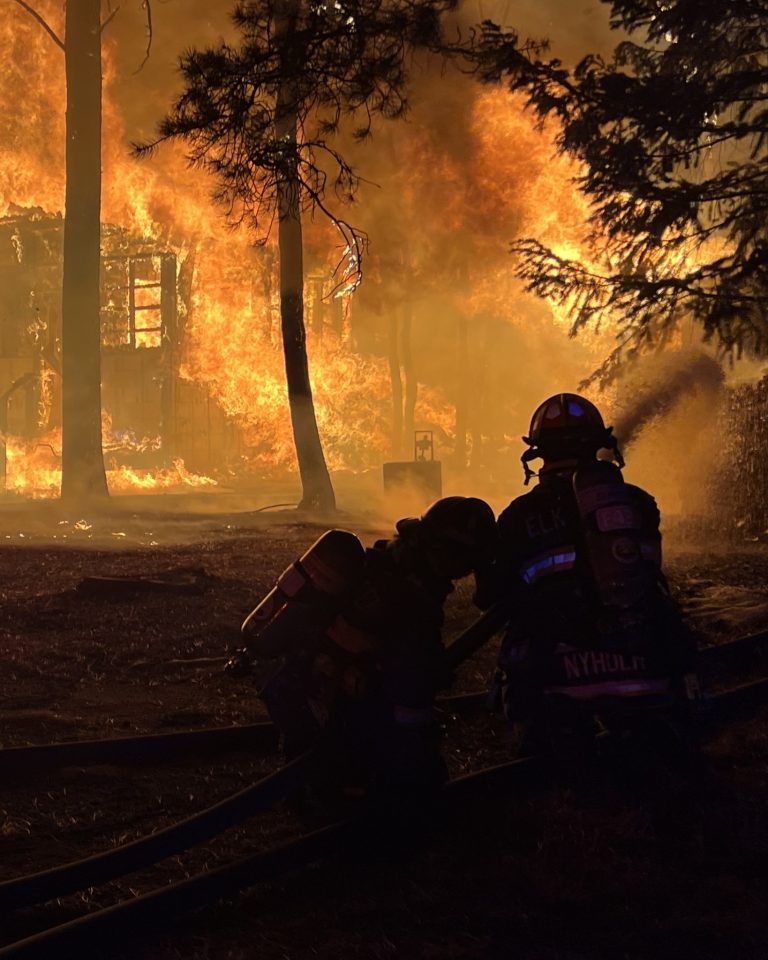 Incendio en Colorado: Generador de Gasolina Destruye Vivienda en Medio de Vientos Extremos