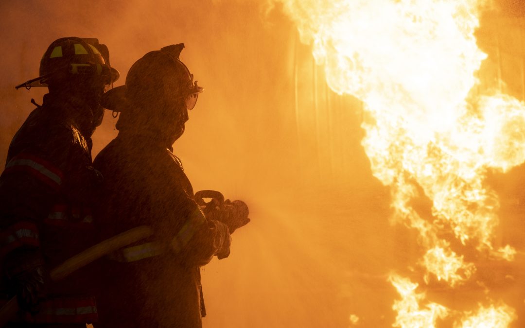 Riesgo de incendios alto en Kansas: autoridades advierten sobre condiciones peligrosas