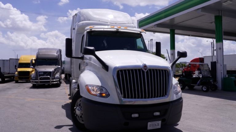 Suspensión del Programa de Licencias CDL para Inmigrantes en Colorado: Qué Necesitas Saber