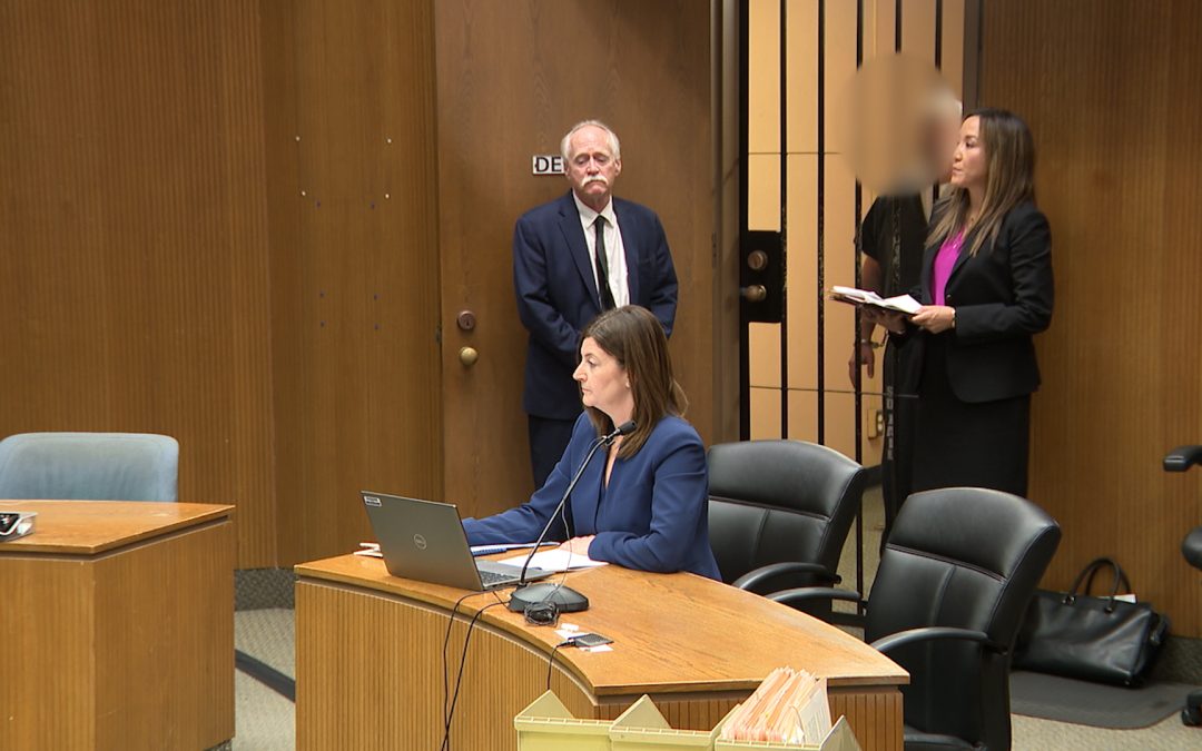 Kevin Conover: Profesor de escuela cristiana en El Cajón se declara no culpable de abuso sexual a menor