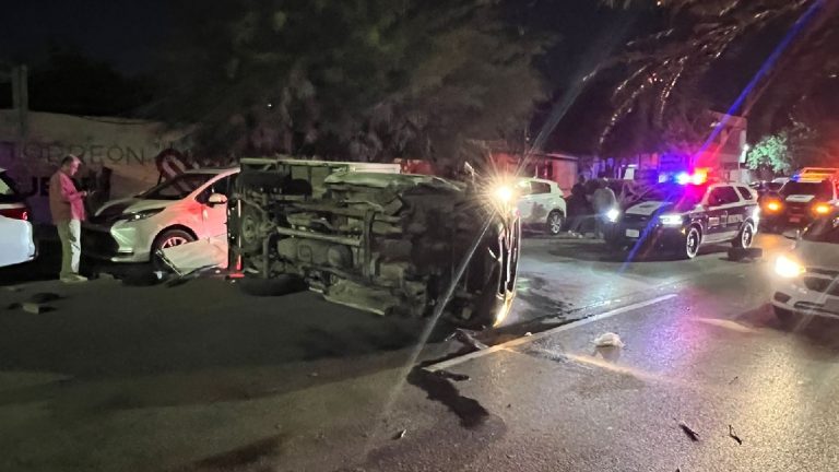 Accidente de Tráfico en Torreón: Conductor Pierde el Control y Voltea Cuatro Autos
