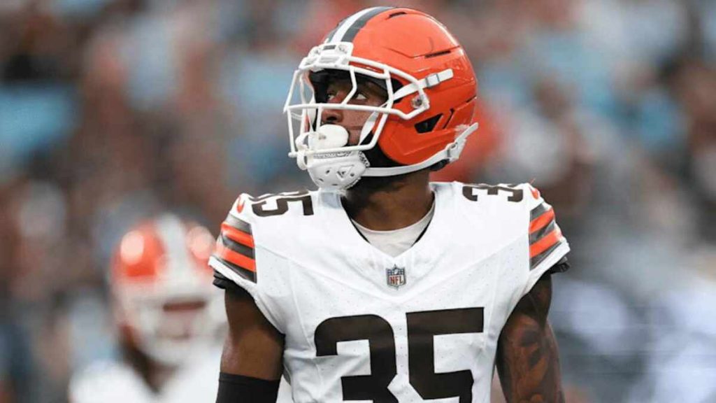 Los Raiders fichan a Chigozie Anusiem y lamentan la baja de Kyu Blu Kelly por lesión