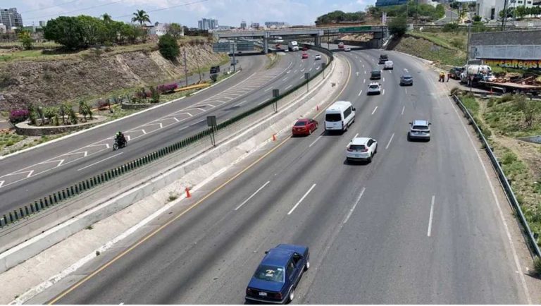 Actualizaciones en Vivo: Autopista México-Querétaro, Noticias sobre Cierres y Choques Hoy