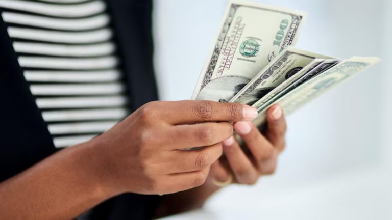 Dólar Hoy: Tipo de Cambio y Caída del Peso Mexicano al 10 de Diciembre