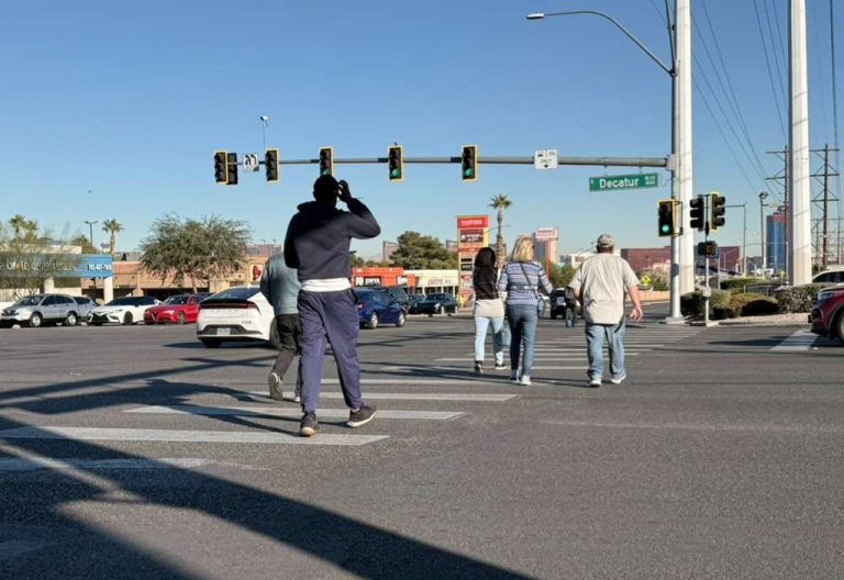 Atropello mortal en Las Vegas: Peatón de 59 años pierde la vida
