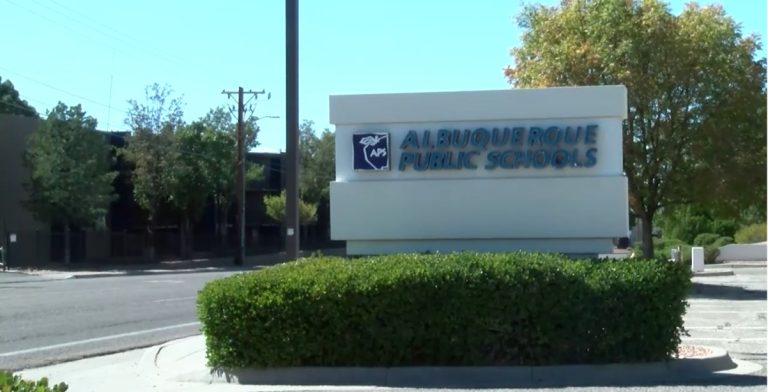 Albuquerque aprueba más de 4 millones de dólares para tecnología de detección de armas en escuelas
