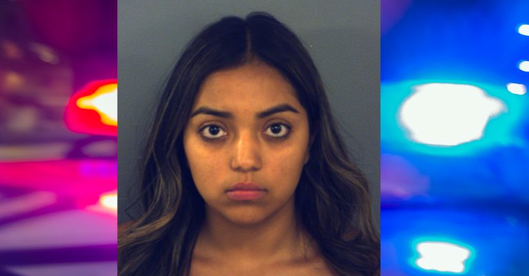 Conducción ebria: Adolescente de 17 años arrestada en El Paso con pasajero menor