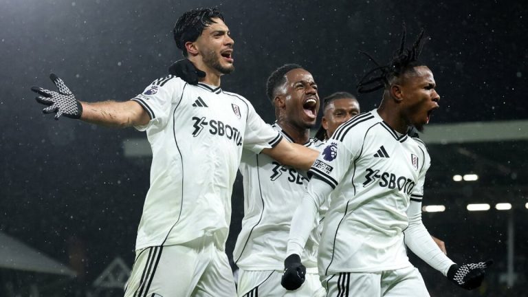Fulham Busca Competencia para Raúl Jiménez: Interés en un Talento Mexicano