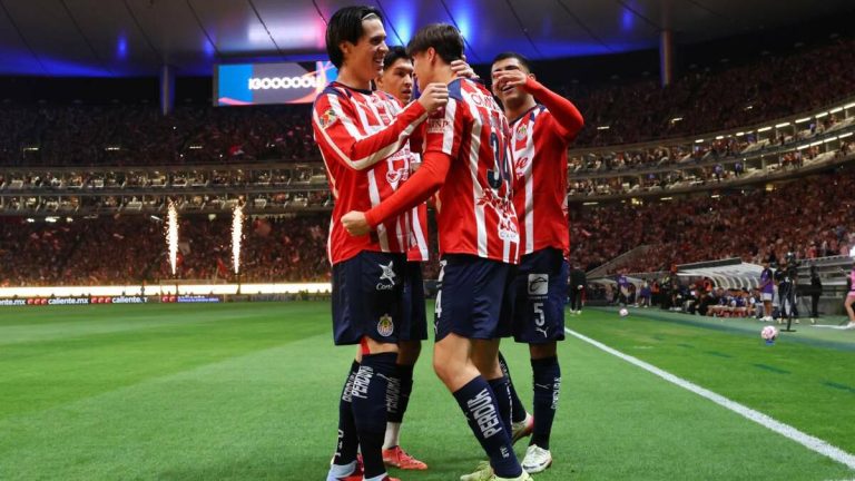 Delantero de Chivas Considera Salir del Equipo para Fortalecer al Atlante