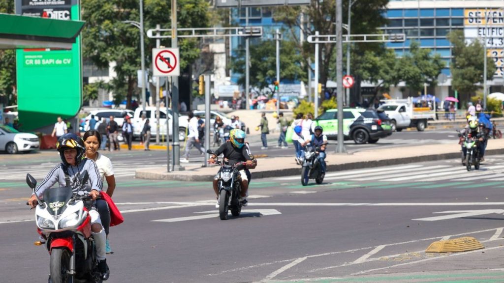 Hoy No Circula en CDMX y Edomex: ¿Qué Vehículos Descansan el 31 de Diciembre de 2025?