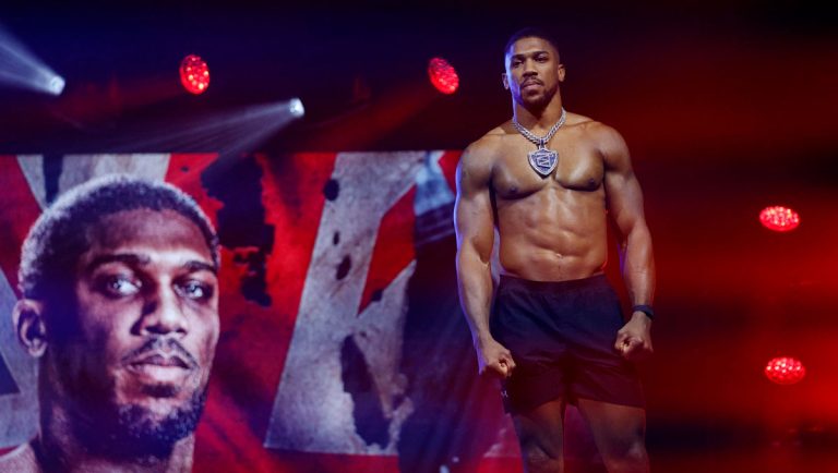 Anthony Joshua se recupera y deja el hospital tras el trágico accidente de tráfico en Nigeria