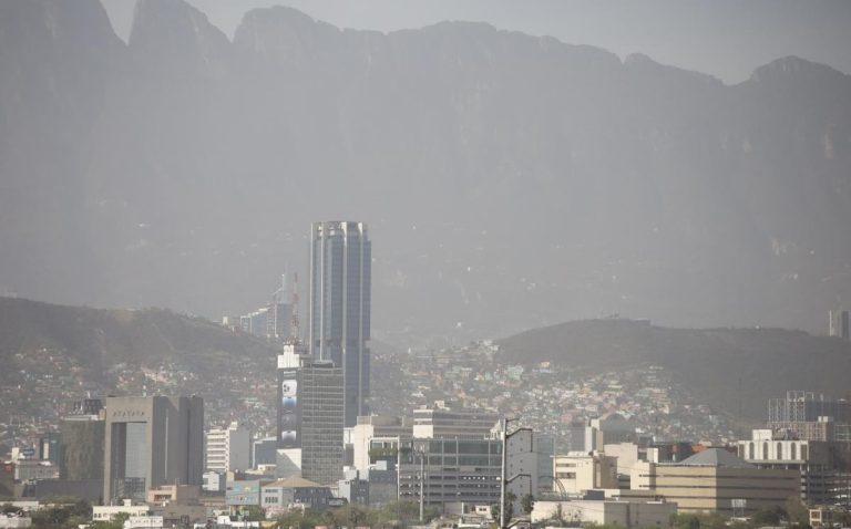 Calidad del Aire en Monterrey: Impacto de la Pirotecnia Durante los Festejos de Año Nuevo