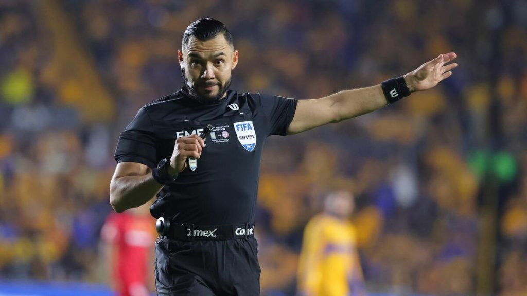 Pollo Ortiz advierte sobre la influencia de equipos en árbitros y el futuro de los extranjeros