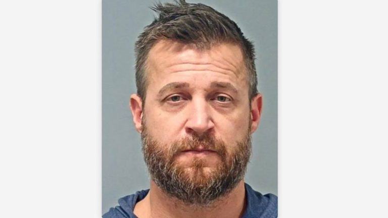 Detenciones en Aspen: Exestrella de Reality Show Arrestada por Abuso de Menores y Bienestar Animal