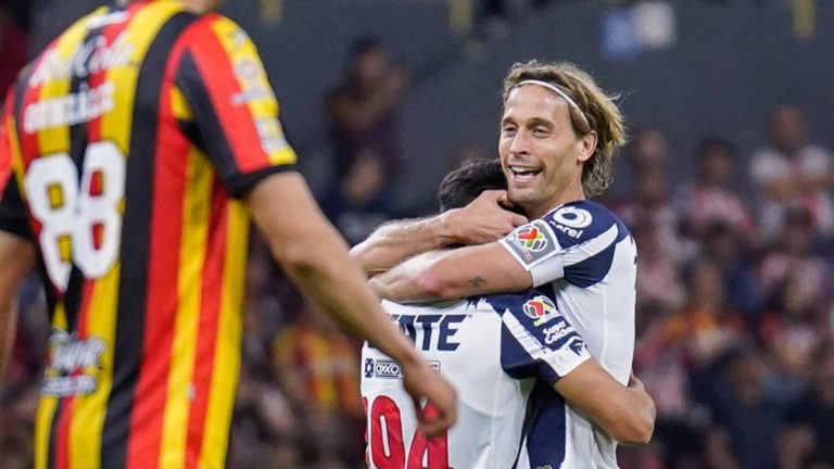 Rayados Triunfa Sobre Leones Negros en la Copa Pacífica con Gol de Anthony Martial