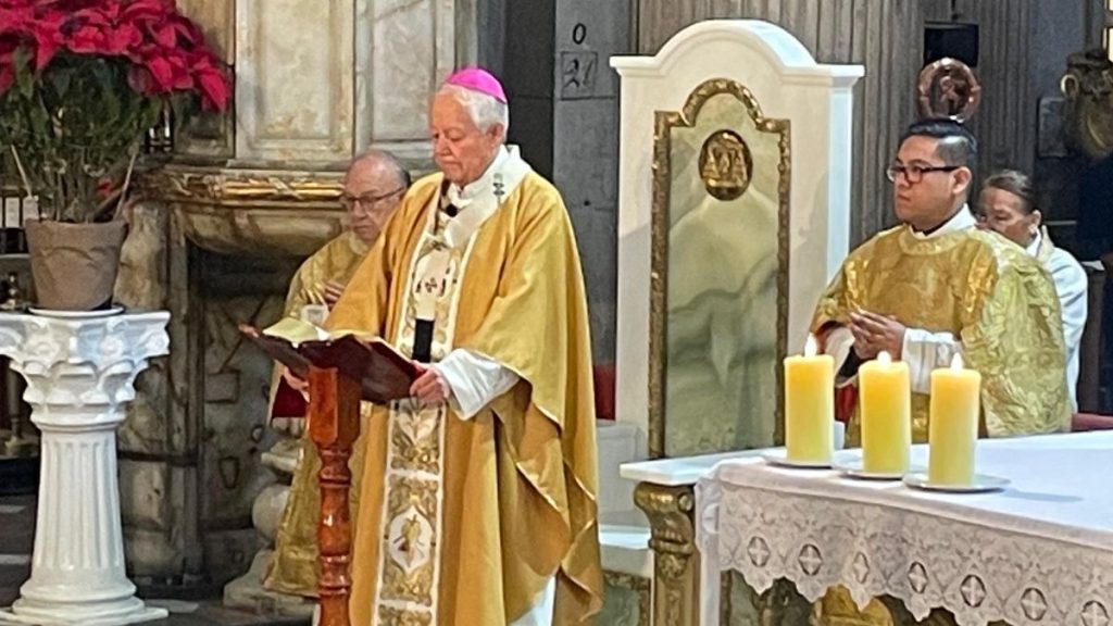 Día de Reyes: El Arzobispo de Puebla Clama por la Paz y Recuerda a las Víctimas del Descarrilamiento del Tren