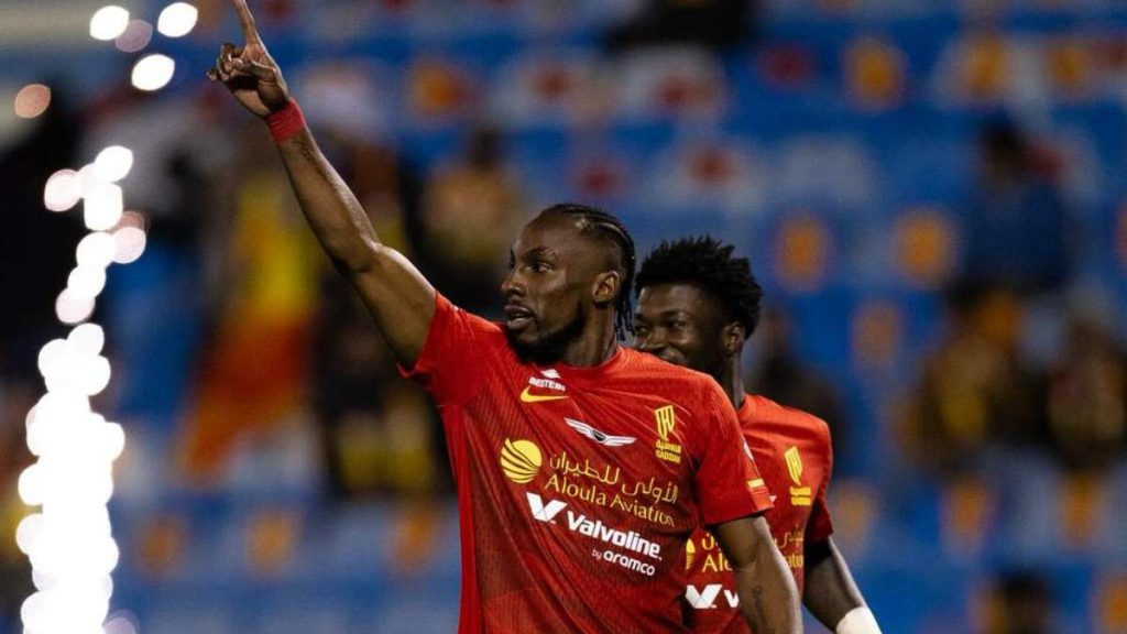 Julián Quiñones Brilla en el Al-Qadisiyah FC: Marca Gol en Solo 15 Segundos