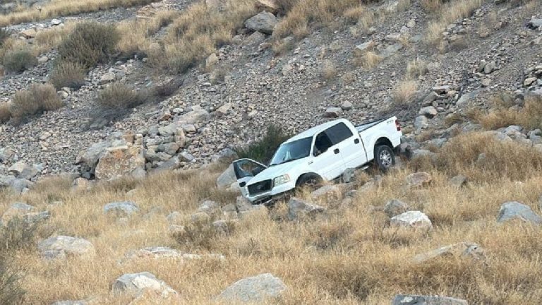 Accidente de Camioneta en Lerdo: Hombre Pierde el Control en una Curva Peligrosa