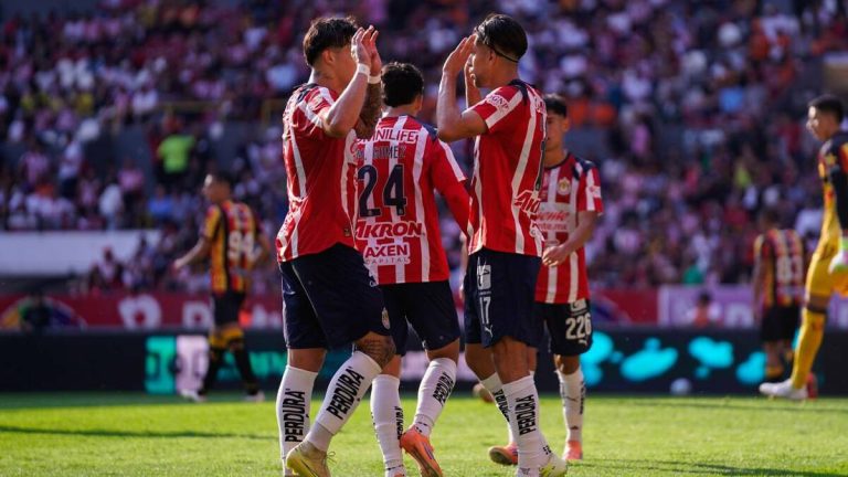 Chivas Cierra Pretemporada con Victoriosa Actuación ante Leones Negros en la Copa Pacífica