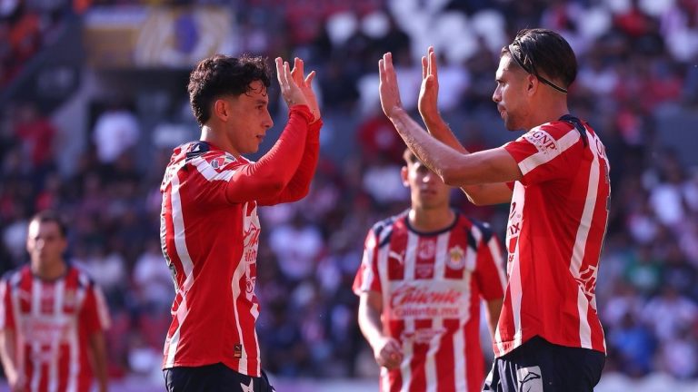 Chivas Brillan en la Copa Pacífica: ¡Medalla de Bronce en la Pretemporada!