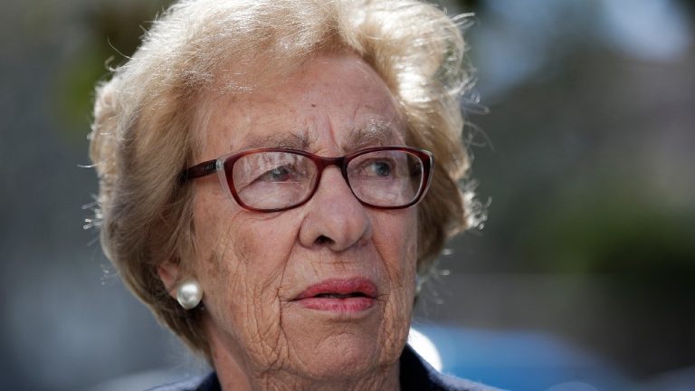 Fallece Eva Schloss, la sobreviviente de Auschwitz y hermanastra de Ana Frank, a los 96 años