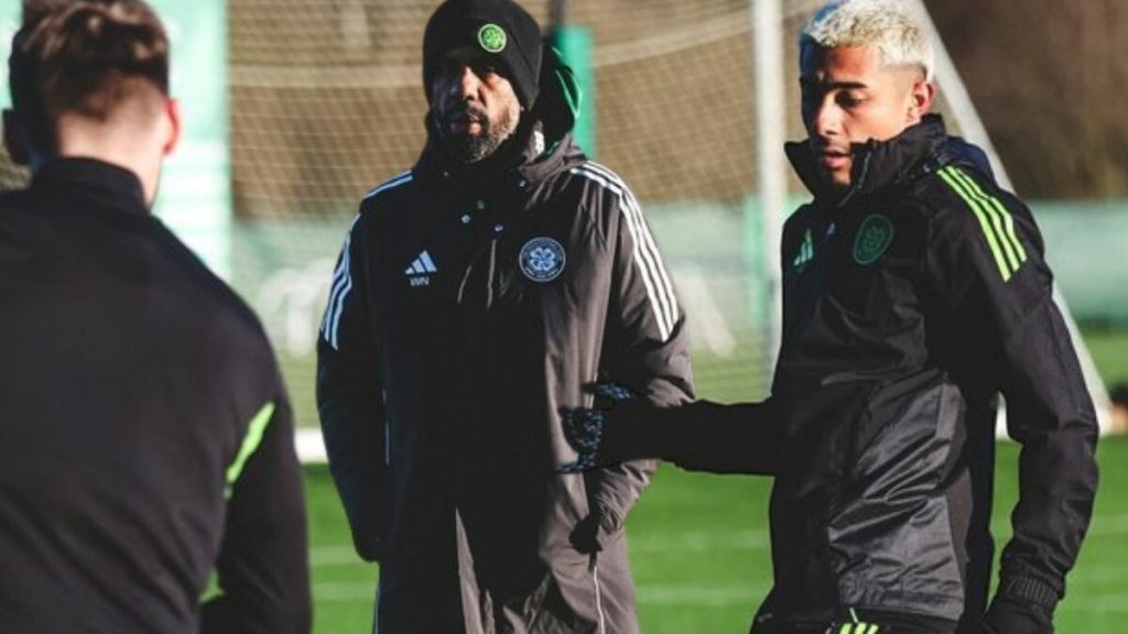 Julián Araujo Debuta en el Celtic FC: Impacto en el Club Tras Despido del Técnico