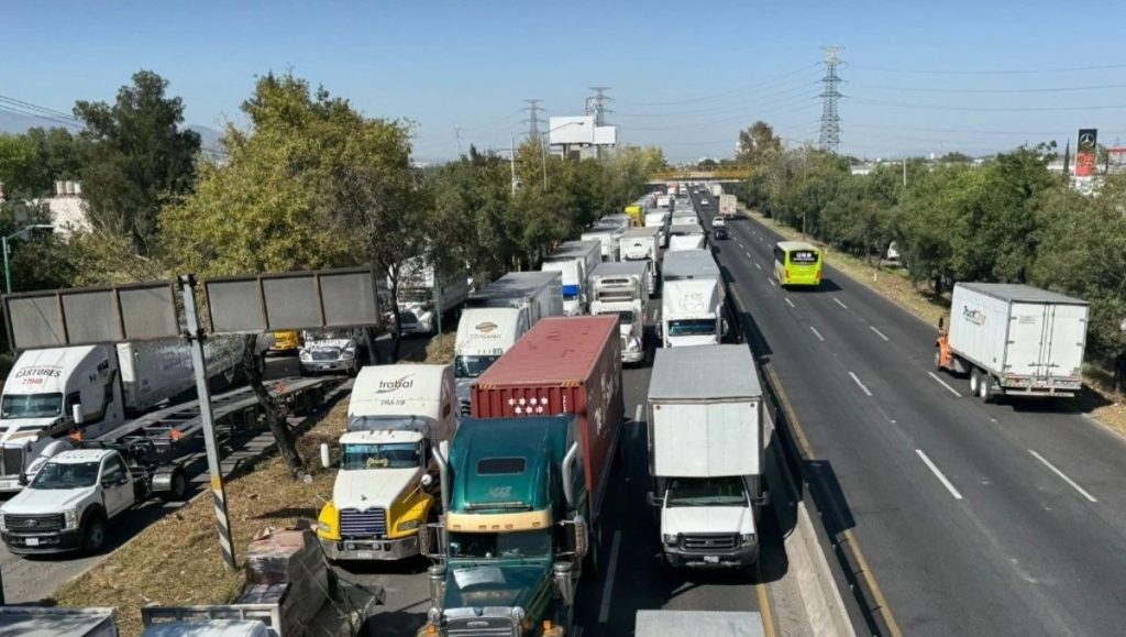 Actualización en Vivo: Choques y Cierres en la Autopista México-Querétaro – 5 de Enero