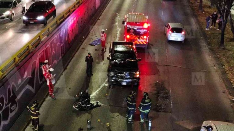 Motociclista fallecido en choque con camioneta en Circuito Interior, CdMx