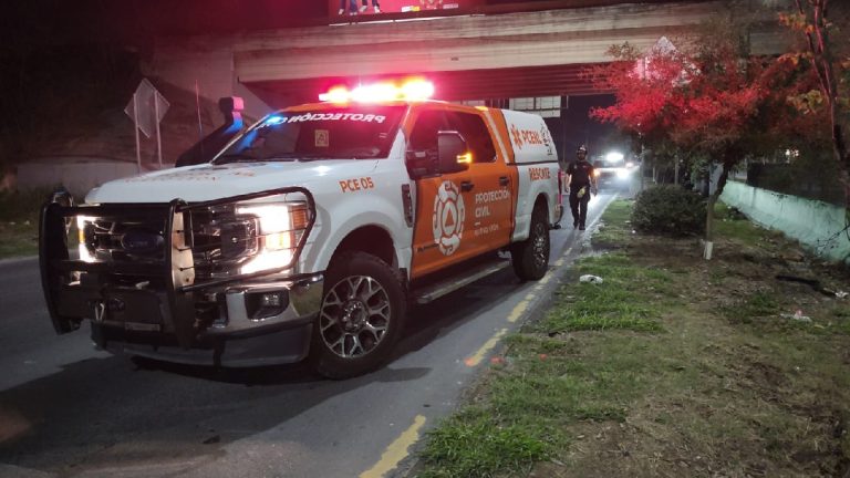Trágico accidente de tráfico: hombre atropellado al intentar cruzar la autopista al Aeropuerto en Guadalupe, Nuevo León