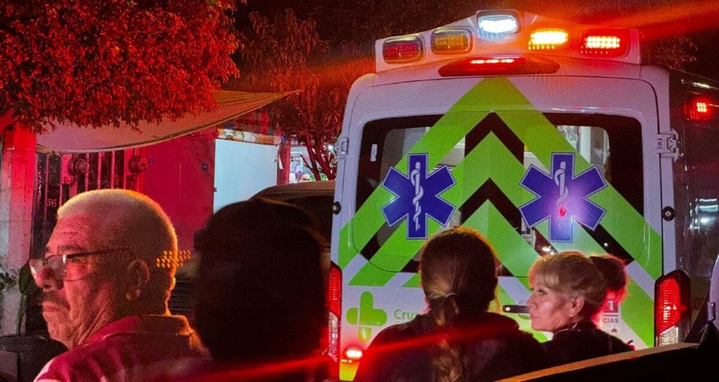 Robo en Tlaquepaque desencadena balacera y deja dos hombres heridos