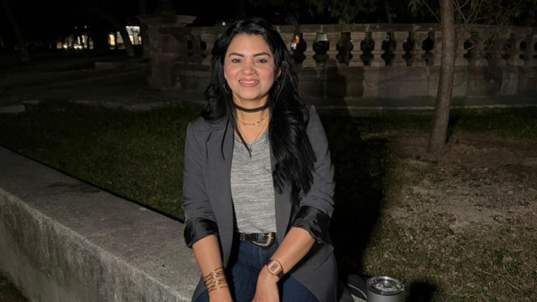 Dailing Rojas León Explica su Emigración de Venezuela a Monterrey: Una Situación Crítica