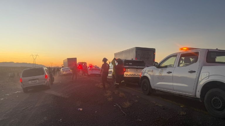 Accidente de Tráfico Fatal en la Carretera Torreón-Saltillo: Mujer Muere Con Su Hija Menor