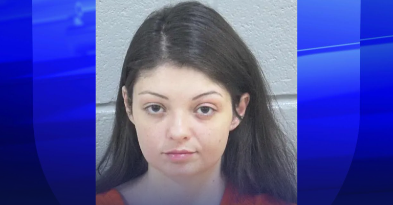 Mujer de Midland Arrestada por Asalto Agravado con un Cuchillo a Su Madre