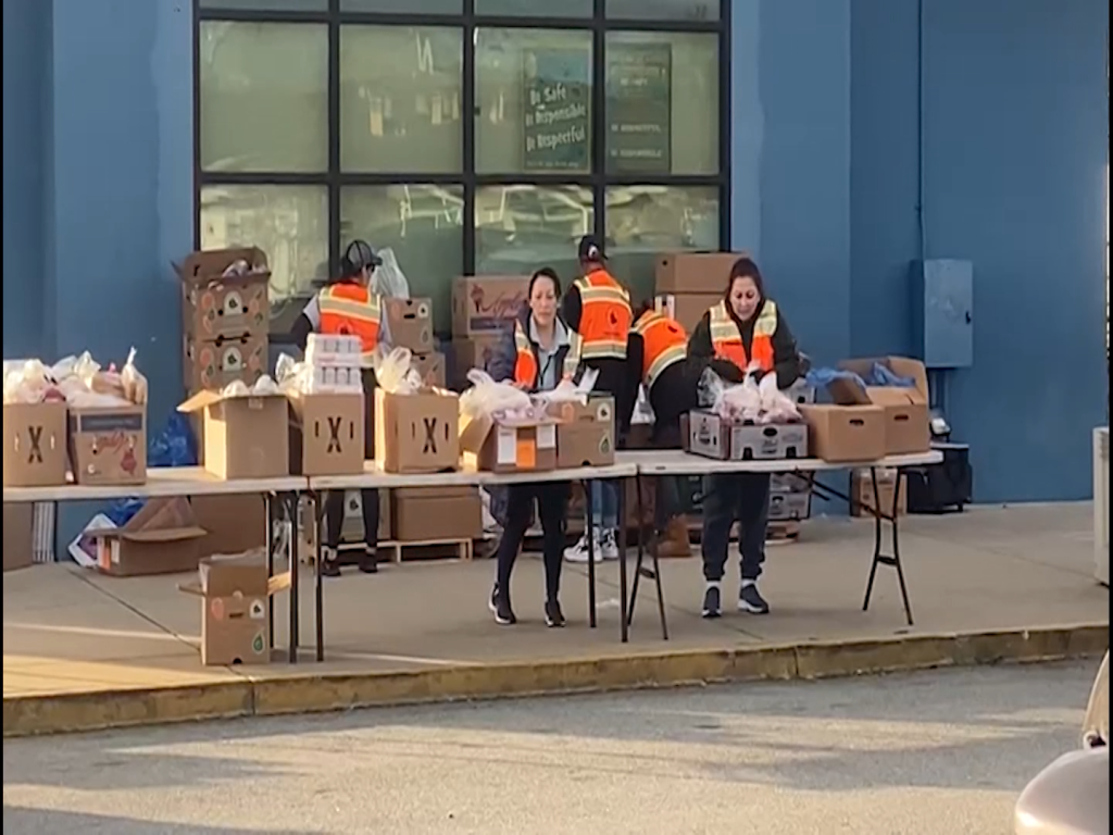 Lucha contra la Inseguridad Alimentaria: Second Harvest Distribuye Pescado Fresco a Familias Necesitadas en el Condado de Santa Cruz