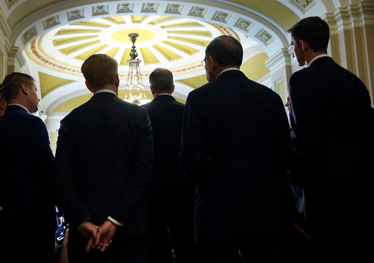Cierre del Gobierno en Riesgo: Demócratas Presionan por Reforma a ICE