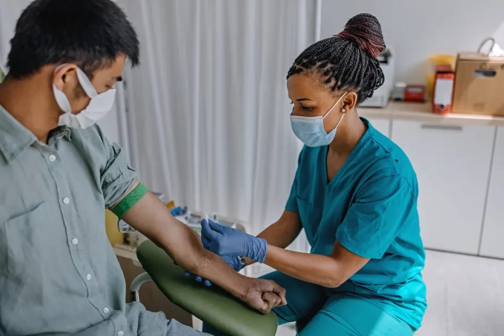 Cruz Roja pide acción urgente ante caída del 35% en donaciones de sangre