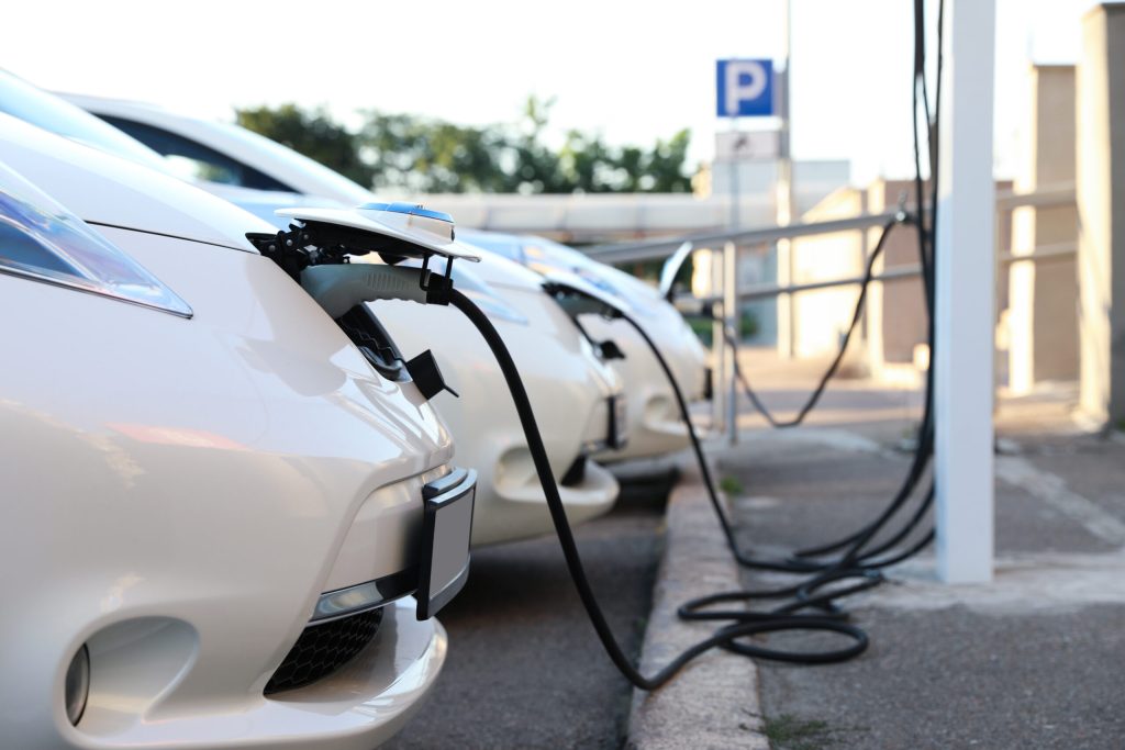 California Destina 200 Millones de Dólares en Incentivos para la Compra de Autos Eléctricos