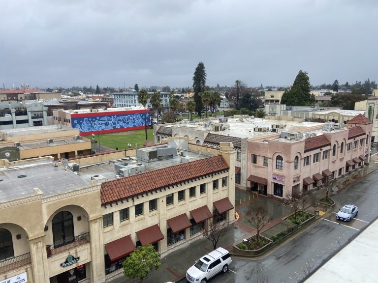 Watsonville y el Condado de Santa Cruz protegen espacios públicos contra operativos migratorios