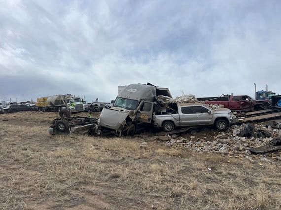 Identifican a las víctimas del accidente múltiple en Pueblo: Tragedia en la I-25