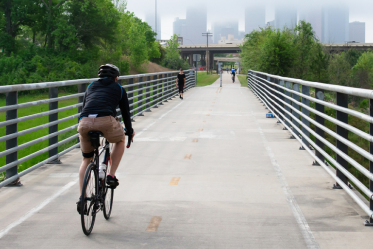 Participa en el desarrollo del Plan de Ciclismo en Odessa con TxDOT