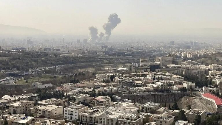 Conflicto en Irán: Entendiendo las Tensiónes con Estados Unidos e Israel