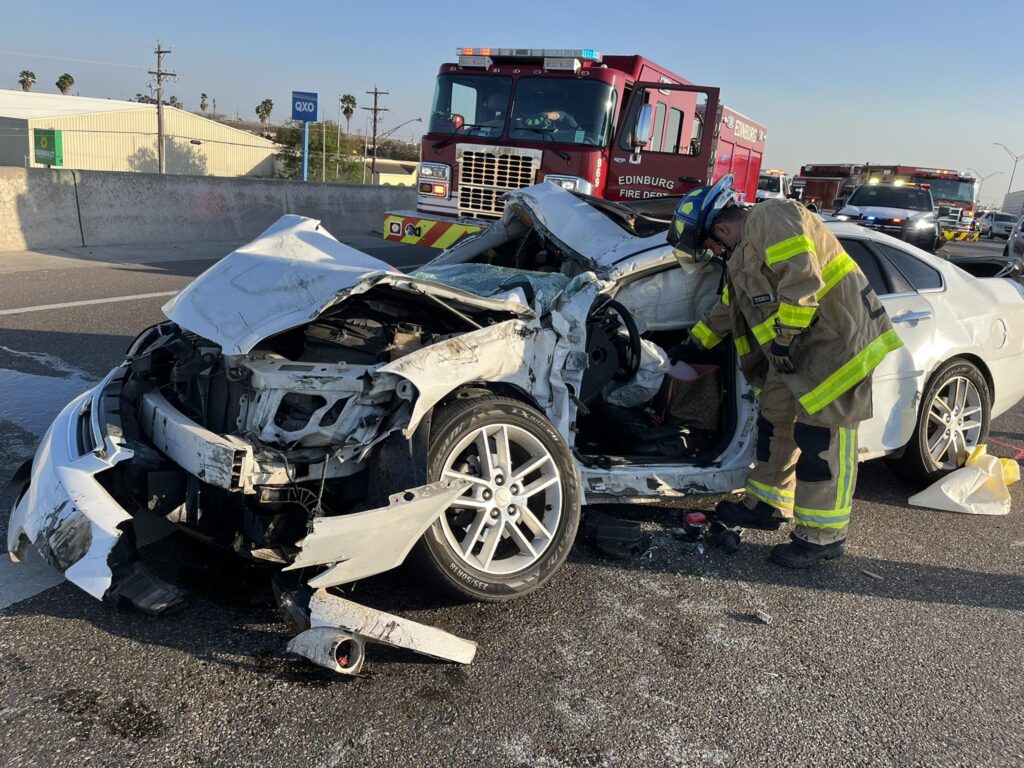 Accidente en Edinburg: Volcadura en Autopista Causa Cierre Total de Carriles Norte